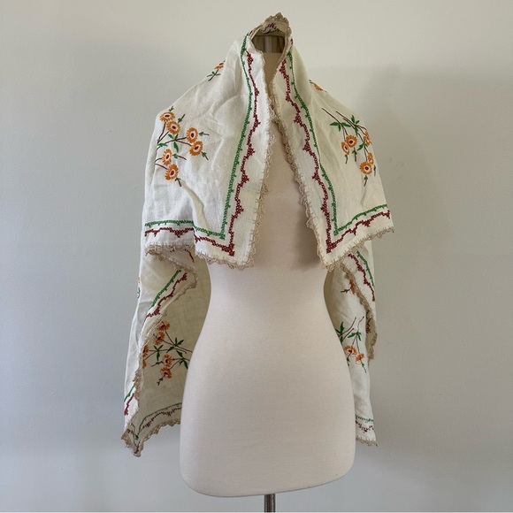 Vintage One of a kind Embroidered Scarf Tapestry Linen Crotchet - Picture 2 of 8